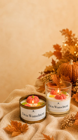 Herbstliche Duftkerzen von LILIEN Shop im Glas und in der Dose mit Kürbisdekor
